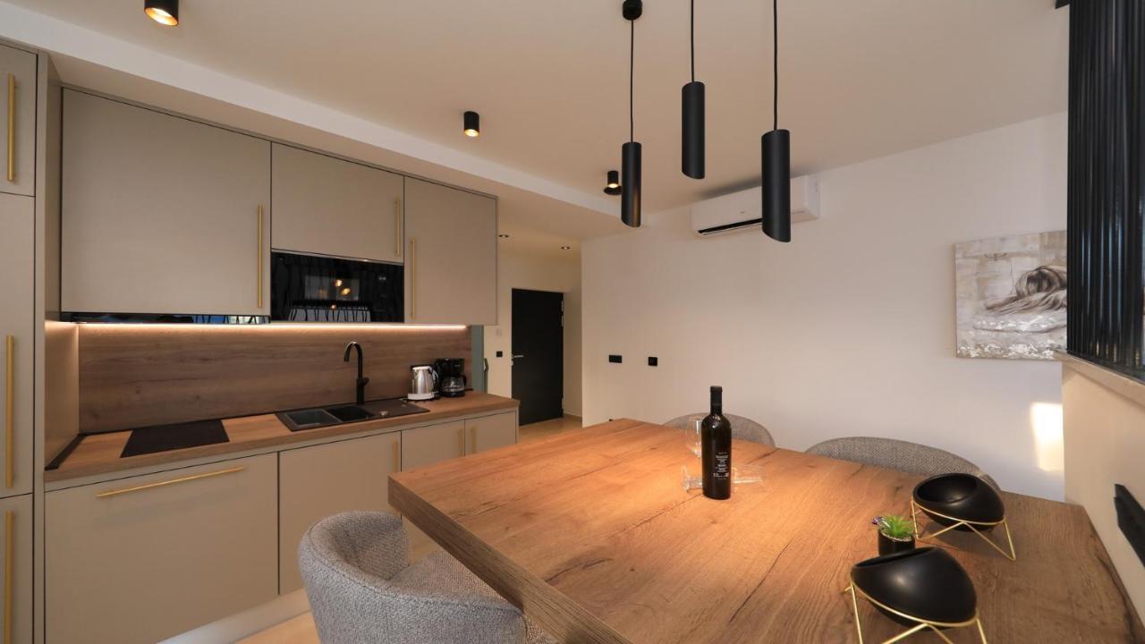 Adastra Apartments Maslenica Exterior photo