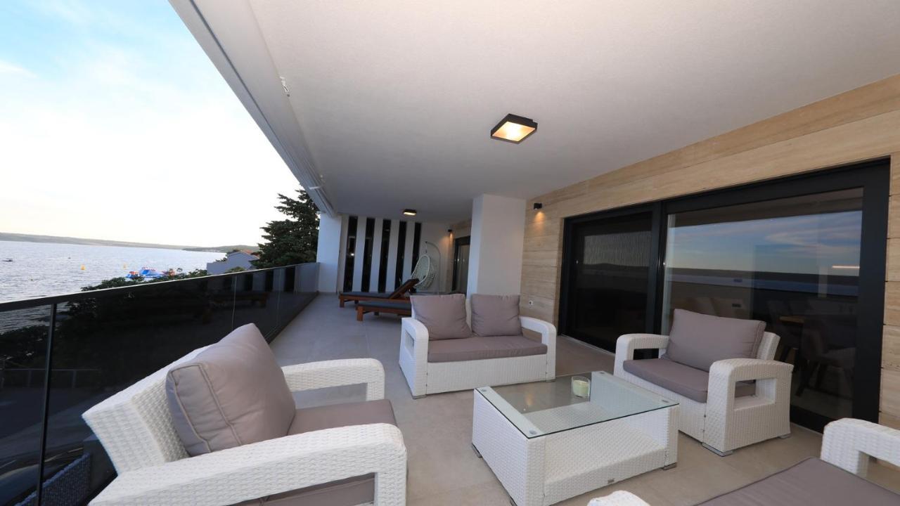 Adastra Apartments Maslenica Exterior photo