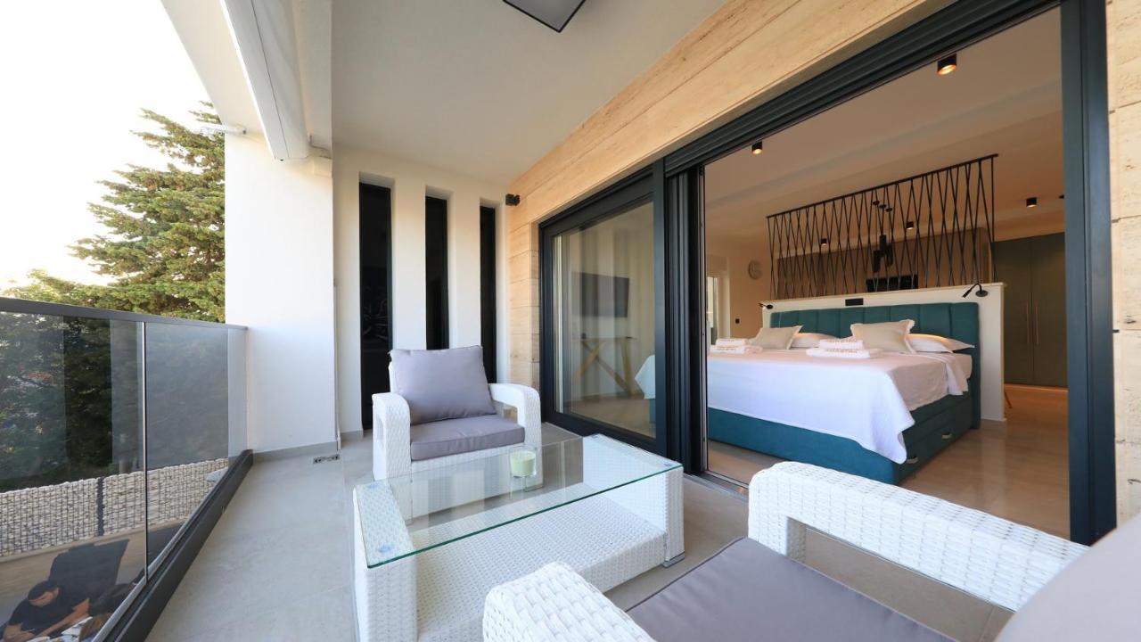 Adastra Apartments Maslenica Exterior photo