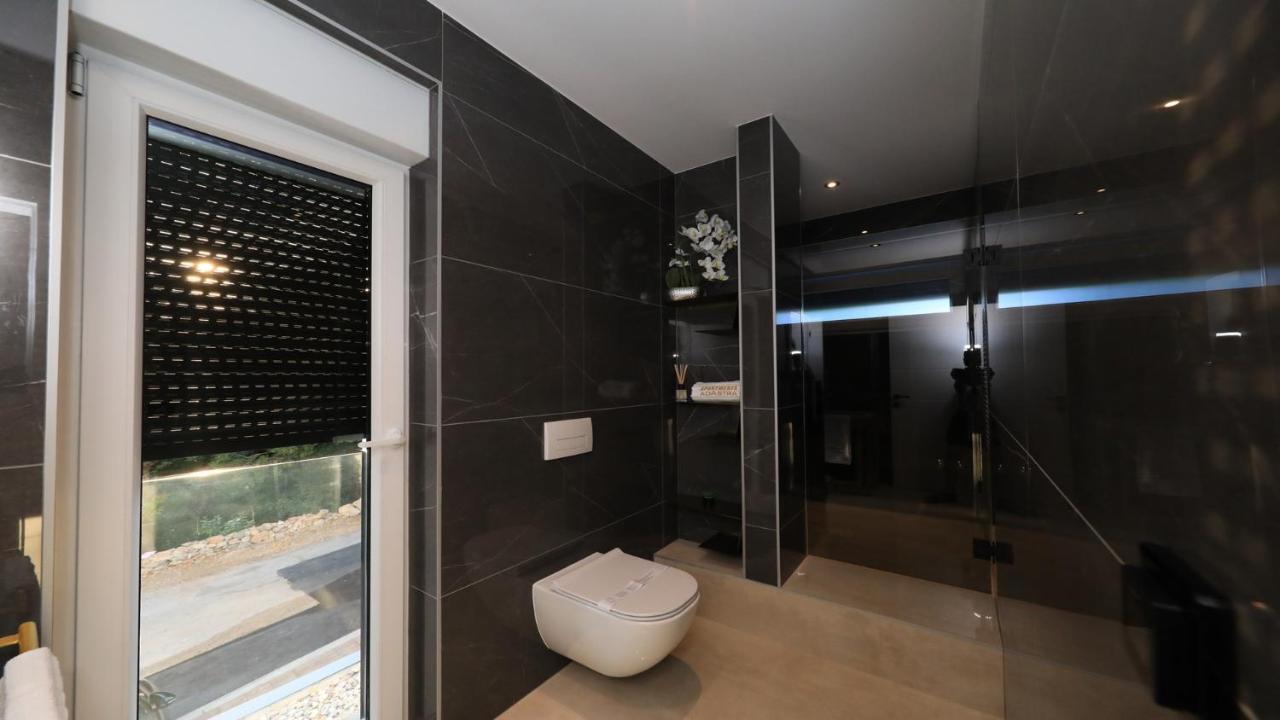 Adastra Apartments Maslenica Exterior photo