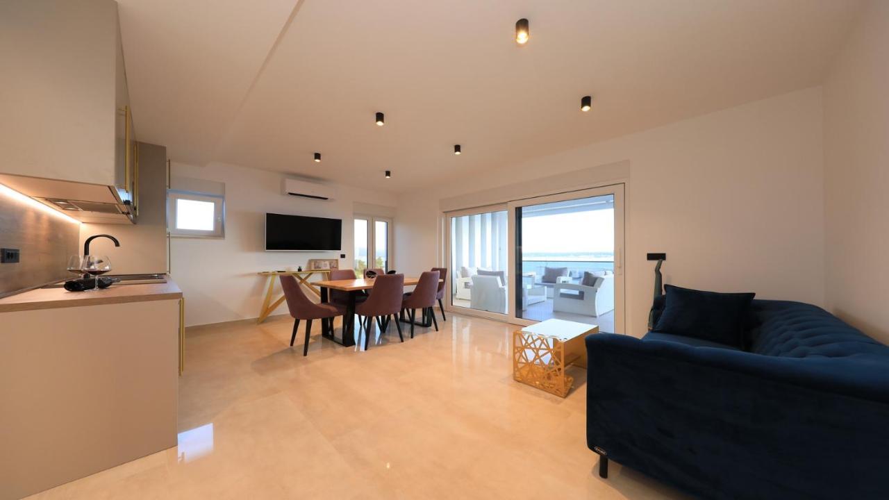 Adastra Apartments Maslenica Exterior photo