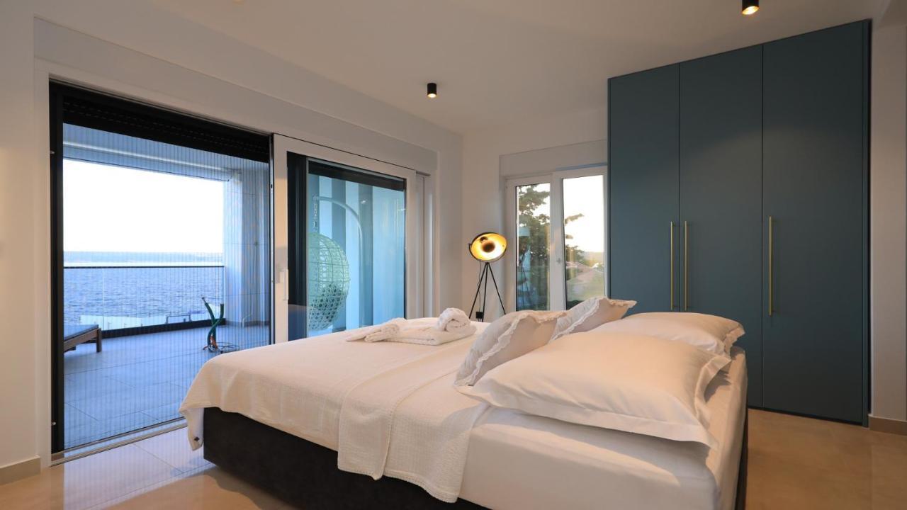 Adastra Apartments Maslenica Exterior photo